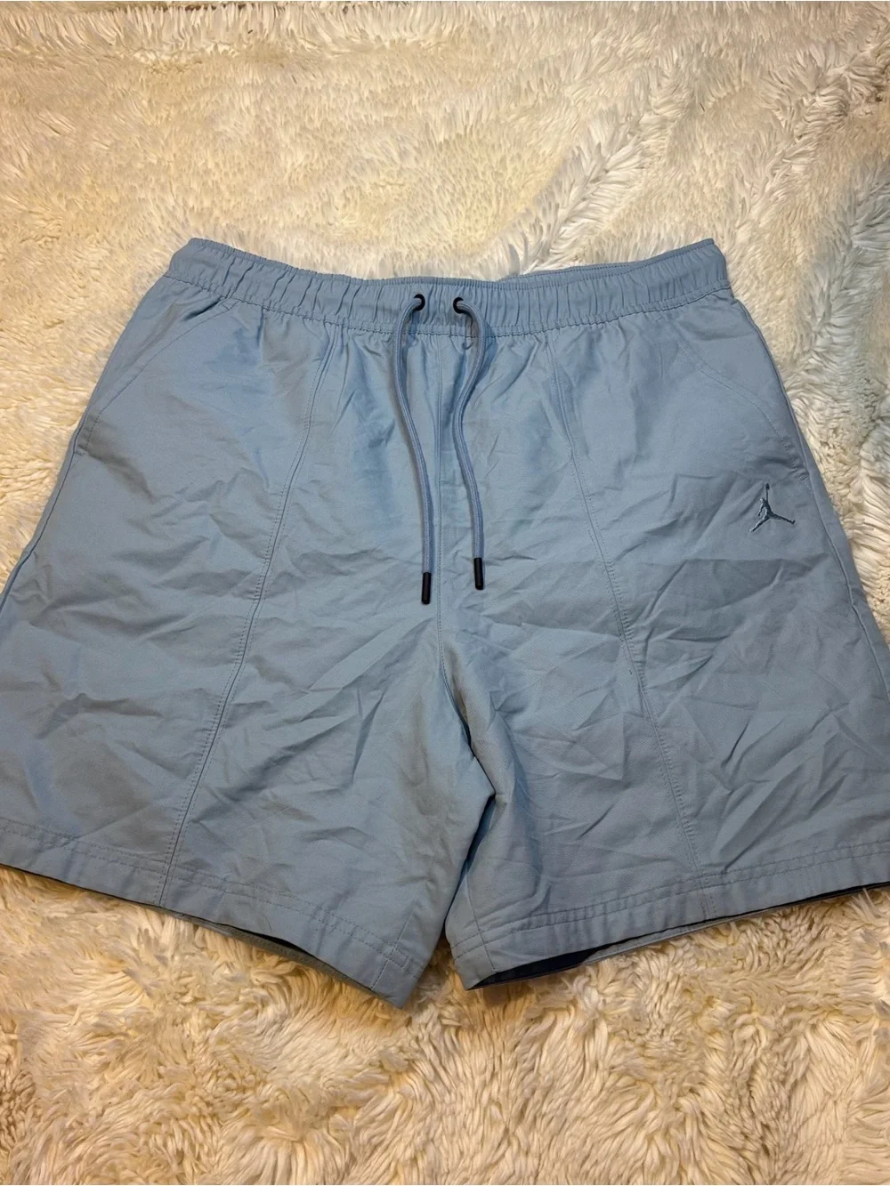 Jordan men’s Sky Blue casual/Athletic Shorts size large no liner 6-1/2” inseam